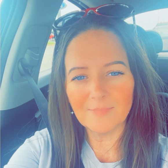 Meet your Posher, Dee - Picture 1 of 1